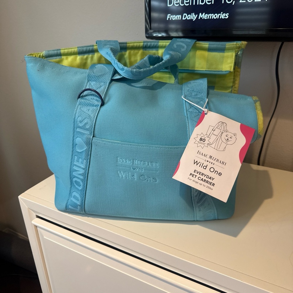 Wild one Hudson Blue designer Isaac Mizrahi everyday pet dog carrier bag tote